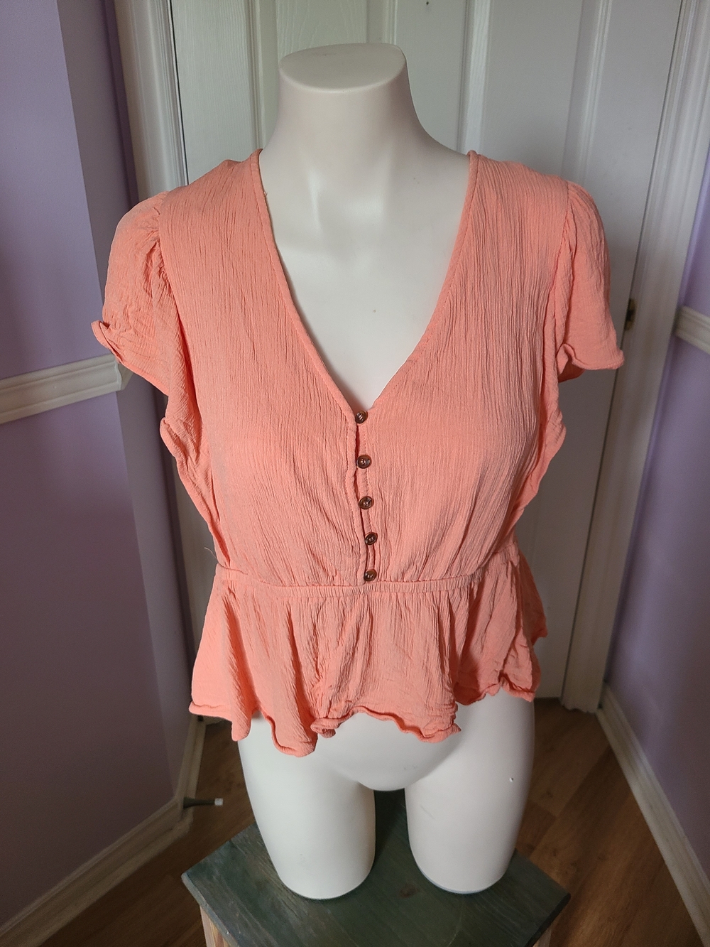 Forever 21 Coral Peach V-Neck Button Peplum Top